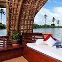 Munnar - Alleppey - Cochin  3N 4D Tour
