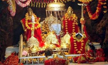 Chalo Maa Ke Darbar Tour